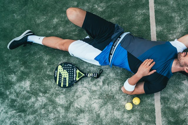 Cómo rematar en pádel con más potencia y control Cómo rematar en pádel con más potencia y control