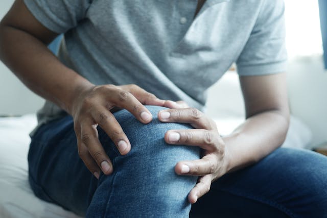 Dolor de rodilla en pádel: causas frecuentes Dolor de rodilla en pádel: causas frecuentes